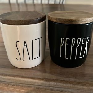 Rae Dunn Salt and Pepper pot set